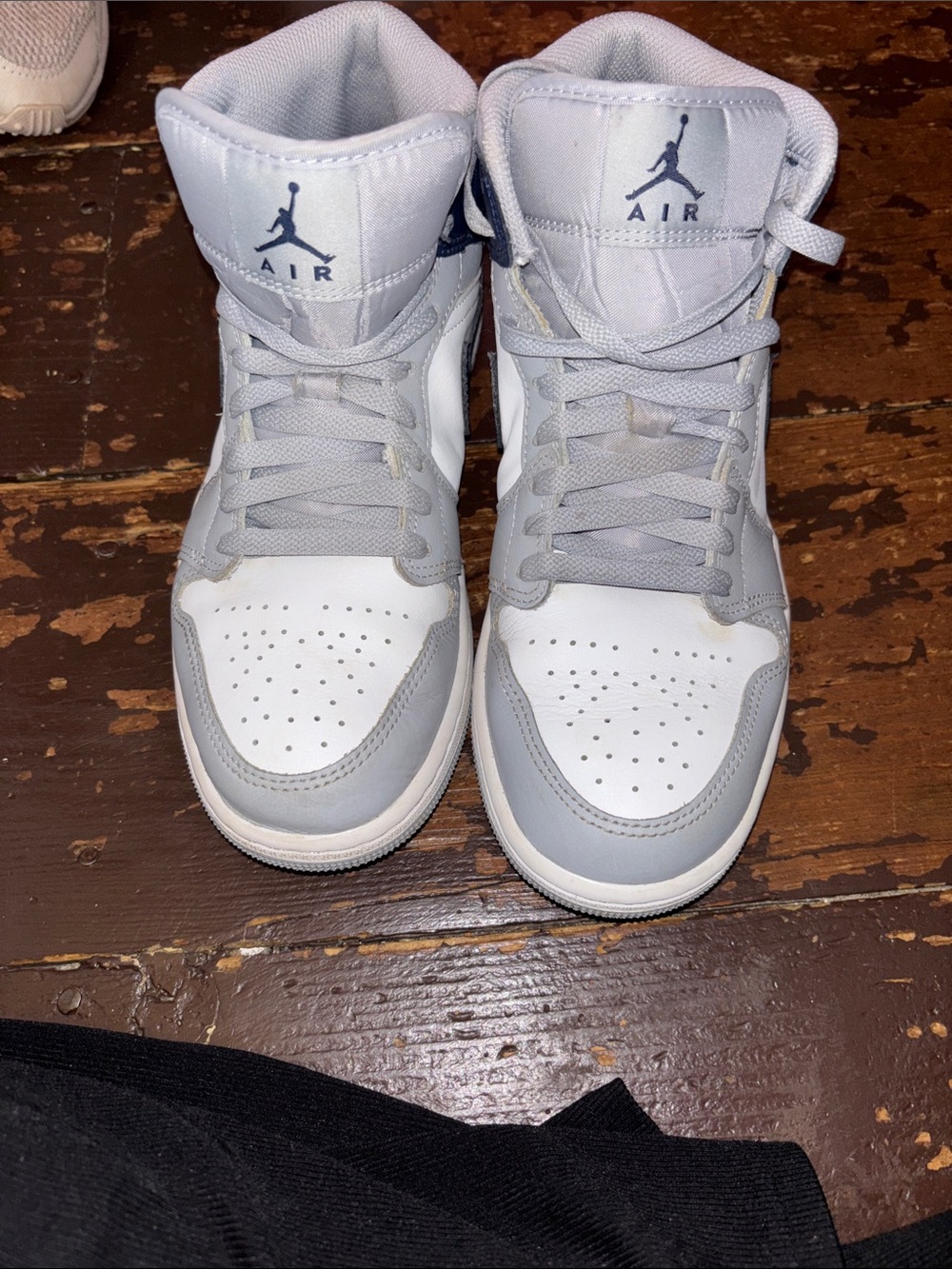 Men’s Jordan Air 1s Wolf Gray and Midnight Blue High-Top Sneakers
